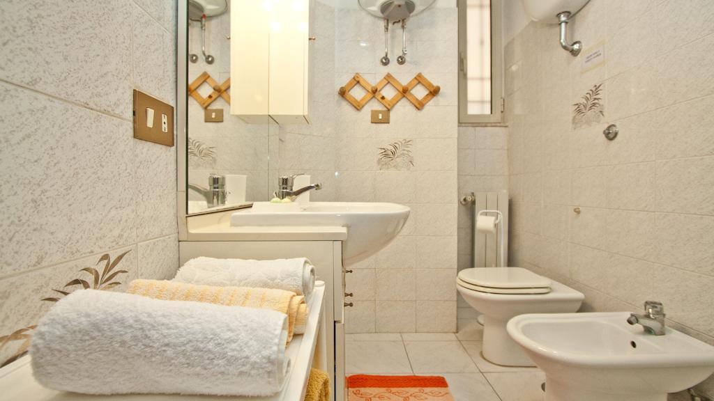 Rental In Rome Celeste Apartment Номер фото